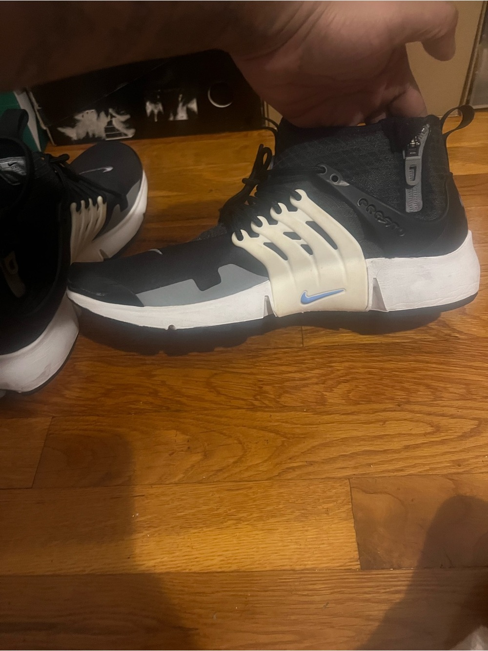 Nike Men’s Black, White and Cream Sock-Style Sneakers - Picture 5 of 9
